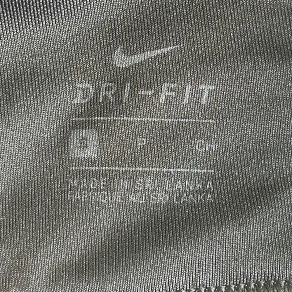 Nike Dri-FIT Sports Bra Black White Outlined‎ Logo Crossover Straps Small